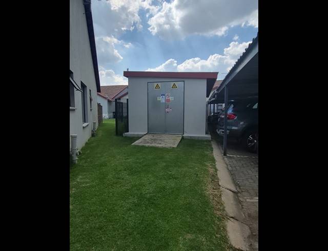 2 BEDROOM APARTMENT FOR SALE IN PARKRAND